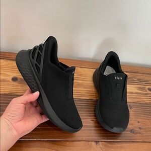 Kizik Athens Slip On Black Shoes Women's Size 6 Wide
Men’s Size 4.5 Wide